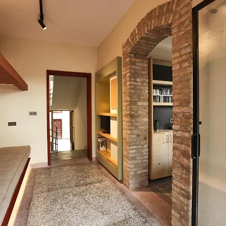 Flaneur Hostel